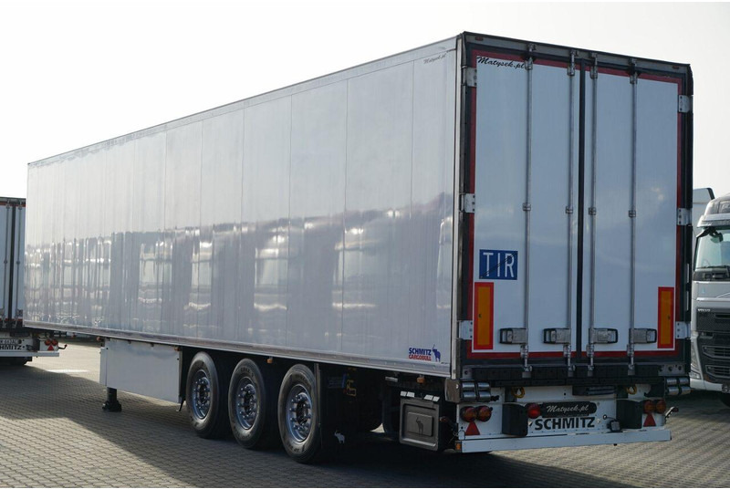 Schmitz Cargobull CHŁODNIA / THERMO KING SLX 300 / HAKÓWKA / OŚ PODNOSZONA / KOSZ - סמיטריילר עם קירור: תמונה 4 Schmitz Cargobull CHŁODNIA / THERMO KING SLX 300 / HAKÓWKA / OŚ PODNOSZONA / KOSZ - סמיטריילר עם קירור: תמונה 4