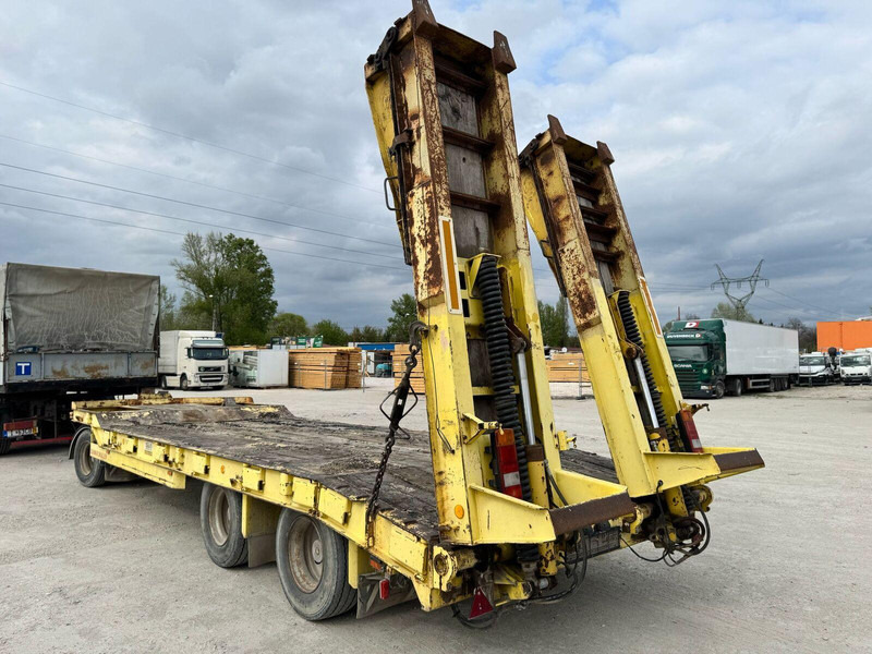 Schwarzmüller heavy machinery transporter - קרון נגרר צד נופל/ שטוח: תמונה 4 Schwarzmüller heavy machinery transporter - קרון נגרר צד נופל/ שטוח: תמונה 4
