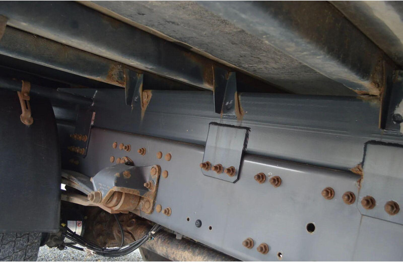 Volvo FE 18.320 FLATBED CRANE - משאית צד נופל/ שטוחה, משאית מנוף: תמונה 5 Volvo FE 18.320 FLATBED CRANE - משאית צד נופל/ שטוחה, משאית מנוף: תמונה 5