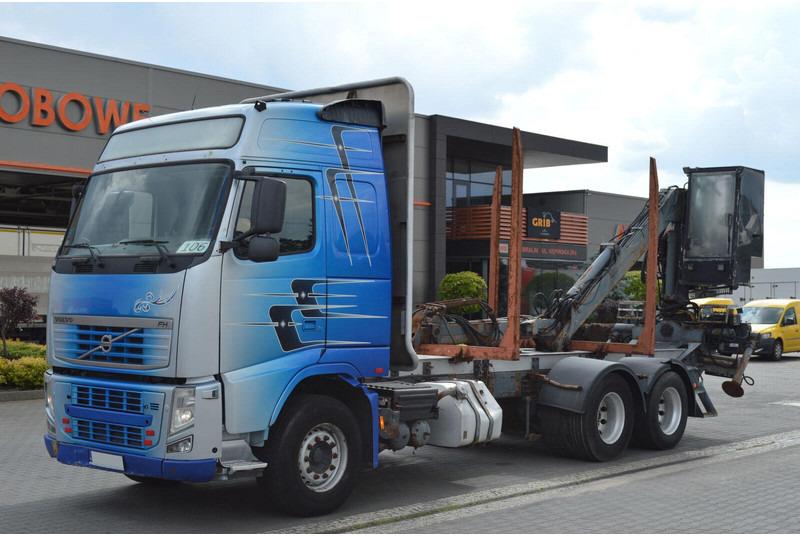 Volvo FH 13 520 FOR TRANSPORTING WOOD - משאית עץ, משאית מנוף: תמונה 1 Volvo FH 13 520 FOR TRANSPORTING WOOD - משאית עץ, משאית מנוף: תמונה 1