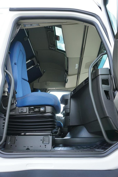 יחידת טרקטור Volvo FH / 500 / I – SAVE / XL / EURO 6 / ACC / I -COOL / NOWY MODEL: תמונה 9