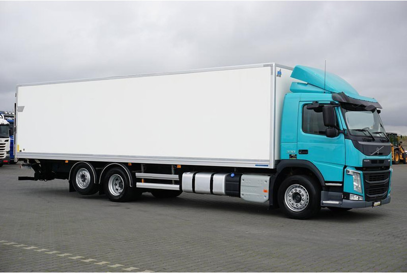 Volvo FM / 330 / E 6 / CHŁODNIA + WINDA / 23 PALETY / OŚ SKRĘTNA / DŁ - משאית קירור: תמונה 4 Volvo FM / 330 / E 6 / CHŁODNIA + WINDA / 23 PALETY / OŚ SKRĘTNA / DŁ - משאית קירור: תמונה 4