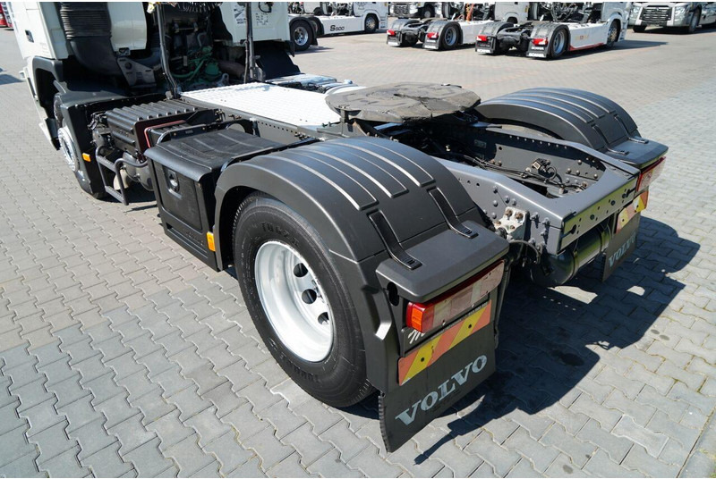 יחידת טרקטור Volvo FM 380 / PEŁNY ADR / NISKA KABINA / DZIENNA KABINA / SPROWADZONY: תמונה 14 יחידת טרקטור Volvo FM 380 / PEŁNY ADR / NISKA KABINA / DZIENNA KABINA / SPROWADZONY: תמונה 14