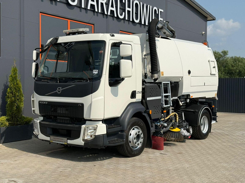 Volvo VOLVO FL 15.250 Euro 6 // zamiatarka dwustronna JOHNSTON VT652 - מטאטא כבישים: תמונה 1 Volvo VOLVO FL 15.250 Euro 6 // zamiatarka dwustronna JOHNSTON VT652 - מטאטא כבישים: תמונה 1