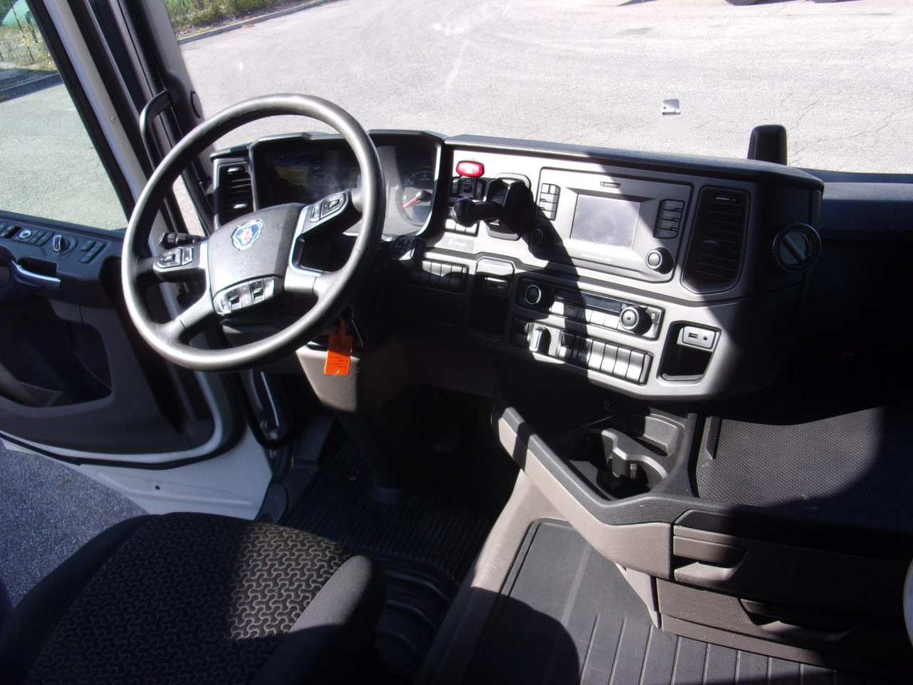 SCANIA R 450 A4x2NA - יחידת טרקטור: תמונה 3 SCANIA R 450 A4x2NA - יחידת טרקטור: תמונה 3