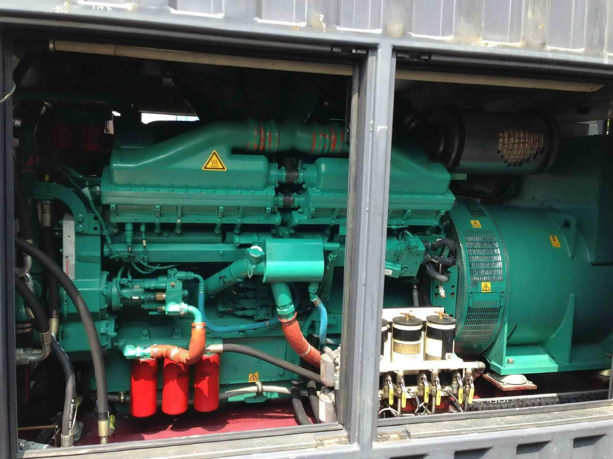 Cummins Generator 1250 KVA QSK45-G4 Engine Super silent Silent - ערכת גנרטורים: תמונה 3 Cummins Generator 1250 KVA QSK45-G4 Engine Super silent Silent - ערכת גנרטורים: תמונה 3