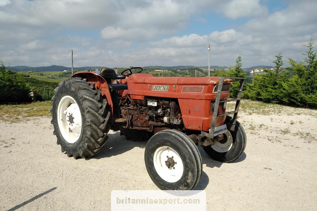 FIAT 640 Farm Tractor with Power Steering - טרקטור חקלאי: תמונה 1 FIAT 640 Farm Tractor with Power Steering - טרקטור חקלאי: תמונה 1