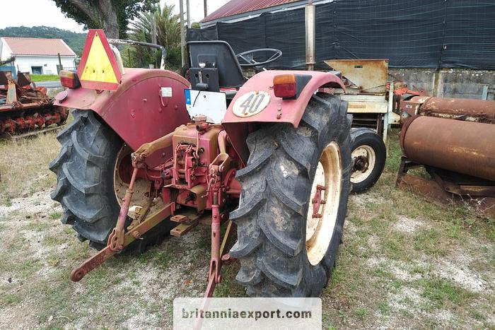 INTERNATIONAL 433 SA Farm Tractor | 2.5L Diesel | 4x2 | Brand New Tyres - טרקטור חקלאי: תמונה 4 INTERNATIONAL 433 SA Farm Tractor | 2.5L Diesel | 4x2 | Brand New Tyres - טרקטור חקלאי: תמונה 4