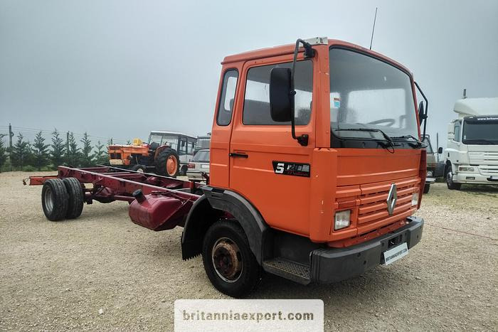 RENAULT Midliner S120 Turbo | Perkins 3.9 diesel engine | ZF manual - משאית עם שלדת תא: תמונה 1 RENAULT Midliner S120 Turbo | Perkins 3.9 diesel engine | ZF manual - משאית עם שלדת תא: תמונה 1