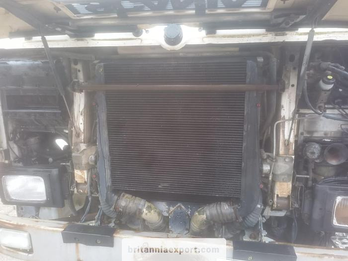 SCANIA P93H 280 6x2 10 Tyres Flatbed Truck – 26 Ton | On springs - משאית צד נופל/ שטוחה: תמונה 2 SCANIA P93H 280 6x2 10 Tyres Flatbed Truck – 26 Ton | On springs - משאית צד נופל/ שטוחה: תמונה 2