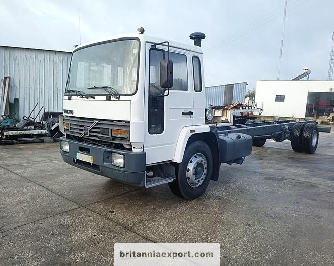 VOLVO FL6 19 | Intercooler | On springs | On 10 studs - משאית עם שלדת תא: תמונה 2 VOLVO FL6 19 | Intercooler | On springs | On 10 studs - משאית עם שלדת תא: תמונה 2