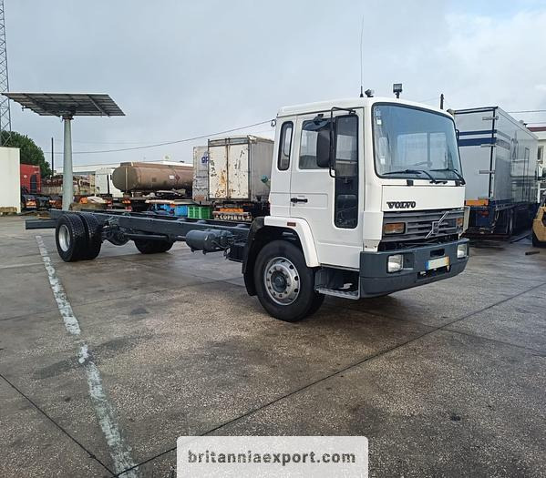 VOLVO FL619 Intercooler | Manual Pump | 19 Ton | On 10 Studs | Full Springs Suspension | - משאית עם שלדת תא: תמונה 1 VOLVO FL619 Intercooler | Manual Pump | 19 Ton | On 10 Studs | Full Springs Suspension | - משאית עם שלדת תא: תמונה 1