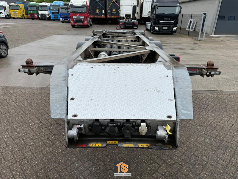 Van Hool 3B2013 20FT - ADR - MERCEDES AXLE - DRUM BRAKE - NL TOP TRAILER - 3x AVAILABLE! - סמיטריילר מוביל מכולות/ החלפת גוף: תמונה 3 Van Hool 3B2013 20FT - ADR - MERCEDES AXLE - DRUM BRAKE - NL TOP TRAILER - 3x AVAILABLE! - סמיטריילר מוביל מכולות/ החלפת גוף: תמונה 3
