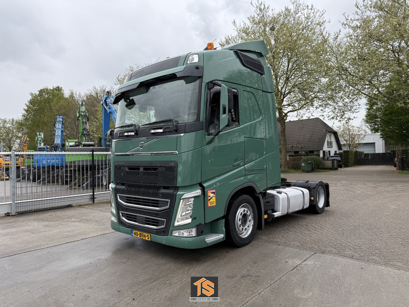 Volvo FH 460 - 2 TANKS - NL TOP TRUCK - HEBESATTEL - LIFTING FIFTH WHEEL - TUV 9/25 - יחידת טרקטור: תמונה 1 Volvo FH 460 - 2 TANKS - NL TOP TRUCK - HEBESATTEL - LIFTING FIFTH WHEEL - TUV 9/25 - יחידת טרקטור: תמונה 1