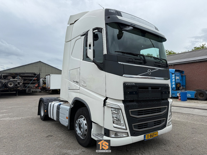 Volvo FH EURO 6 - AUTOMATIC - 2 TANKS - NL TRUCK - APK/TUV 02/2026 - NEW TACHO - TOP! - יחידת טרקטור: תמונה 3 Volvo FH EURO 6 - AUTOMATIC - 2 TANKS - NL TRUCK - APK/TUV 02/2026 - NEW TACHO - TOP! - יחידת טרקטור: תמונה 3
