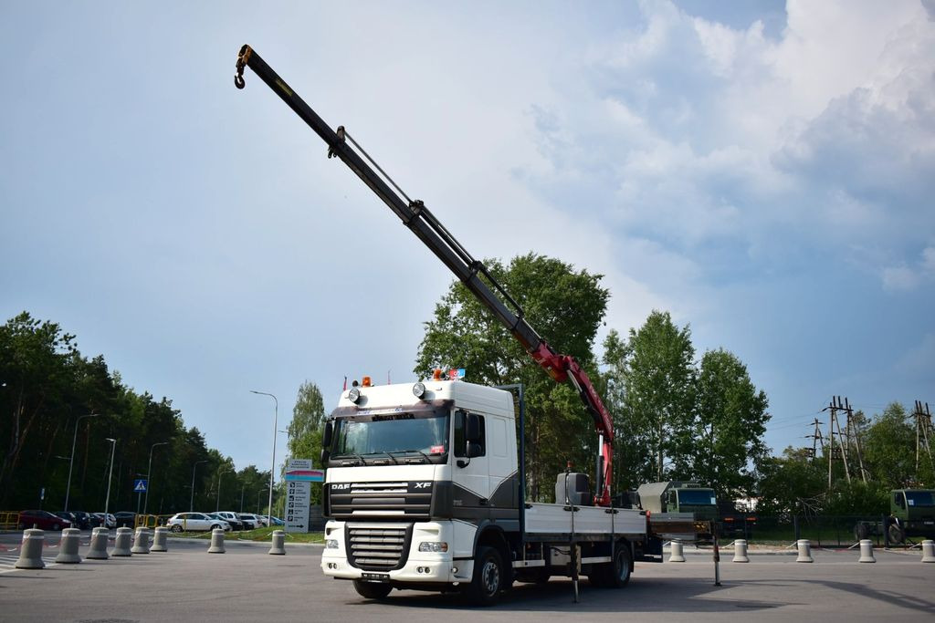 DAF XF 105.410 4x2 FASSI F 190 Trailer - משאית מנוף, משאית צד נופל/ שטוחה: תמונה 4 DAF XF 105.410 4x2 FASSI F 190 Trailer - משאית מנוף, משאית צד נופל/ שטוחה: תמונה 4
