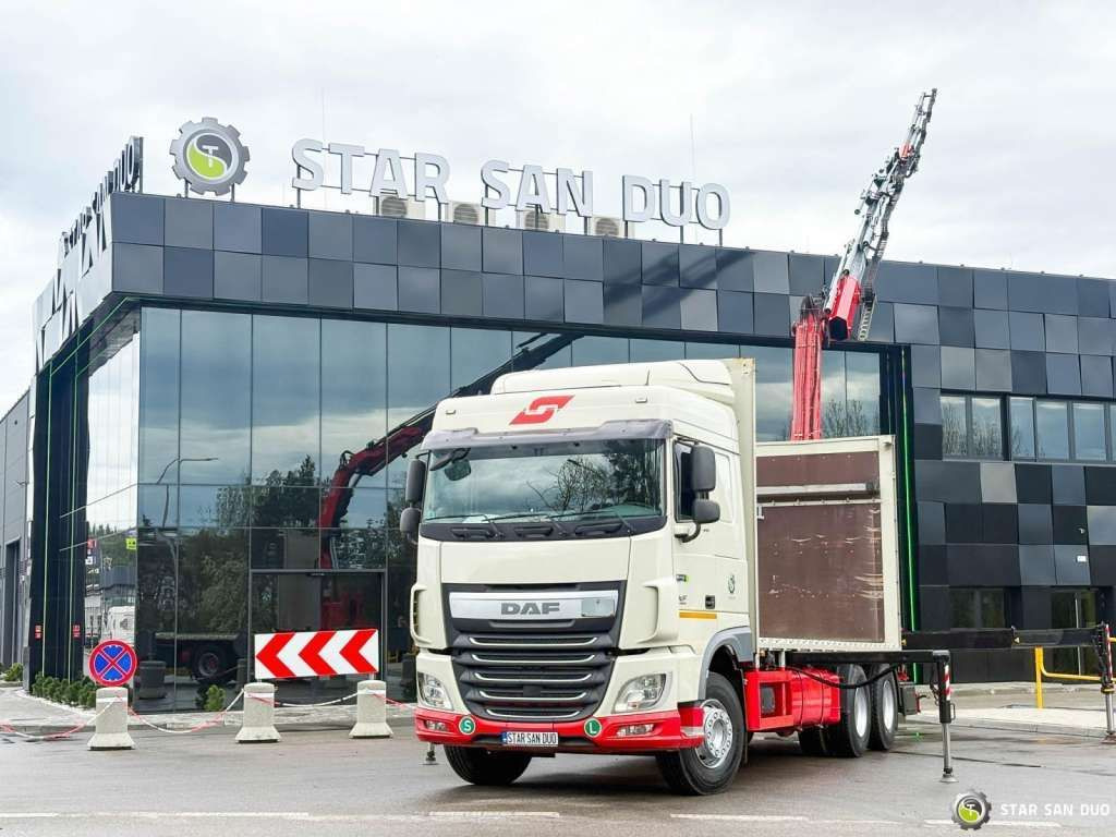 DAF XF 440 6x2 Fassi F365 FLY JIBCranePallet Grippe - משאית מנוף: תמונה 4 DAF XF 440 6x2 Fassi F365 FLY JIBCranePallet Grippe - משאית מנוף: תמונה 4