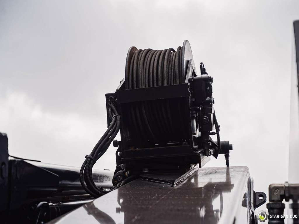 משאית מנוף Iveco  STRALIS AS320S50Y 8x2 HMF 8520-0K6 FLY JIB Winc: תמונה 24