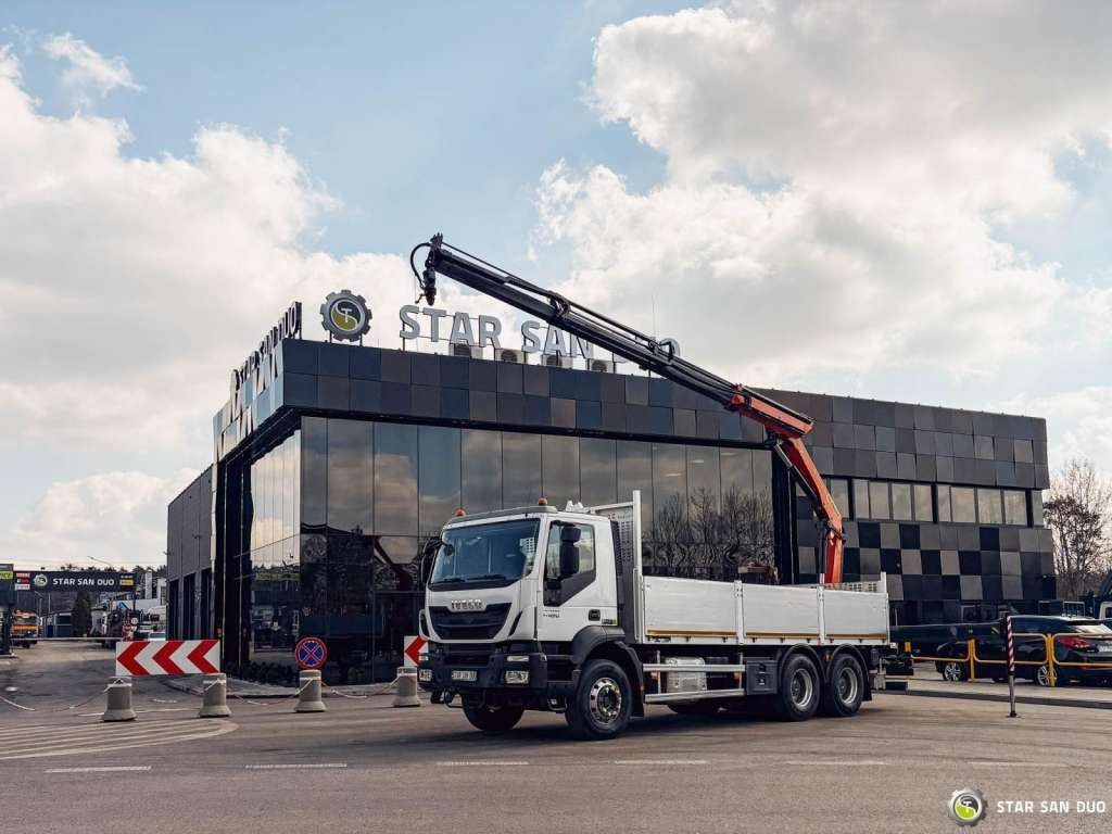 Iveco TRAKKER 450 6x4 PALFINGER PK 18502 SH Rotator - משאית מנוף: תמונה 1 Iveco TRAKKER 450 6x4 PALFINGER PK 18502 SH Rotator - משאית מנוף: תמונה 1