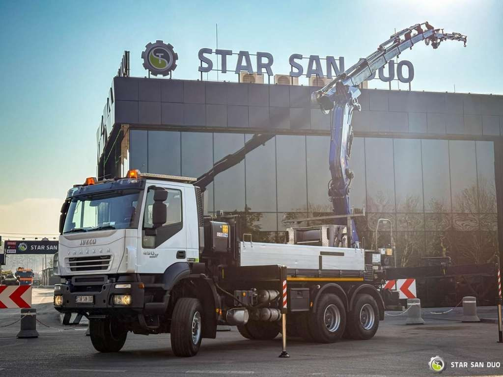 Iveco TRAKKER 450 6x6 PM41S FLY JIB Crane Kipper - משאית מנוף: תמונה 1 Iveco TRAKKER 450 6x6 PM41S FLY JIB Crane Kipper - משאית מנוף: תמונה 1