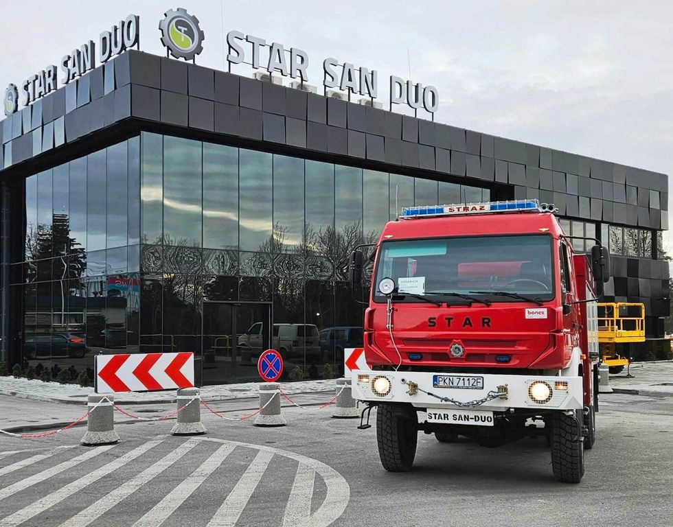 הַחכָּרָה MAN 6x6 STAR Firetruck Feuerwehr  MAN 6x6 STAR Firetruck Feuerwehr: תמונה 6