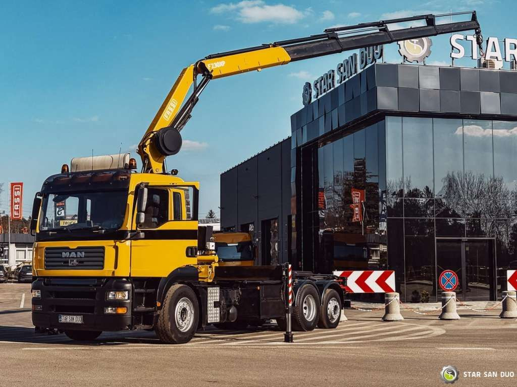 MAN TGA 18.440 6x2 FASSI F 210 A.24 Crane Rotator - משאית מנוף: תמונה 1 MAN TGA 18.440 6x2 FASSI F 210 A.24 Crane Rotator - משאית מנוף: תמונה 1