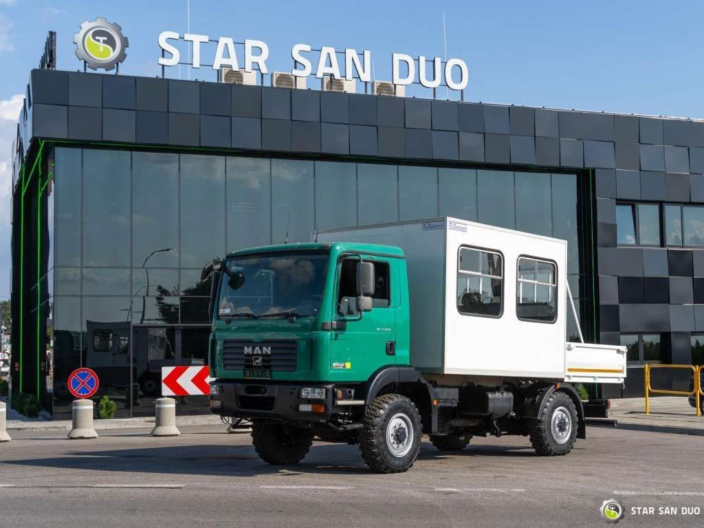 MAN TGM 13.240 4x4 BL Double Cab Camper BUS - משאית עם שלדת תא: תמונה 5 MAN TGM 13.240 4x4 BL Double Cab Camper BUS - משאית עם שלדת תא: תמונה 5