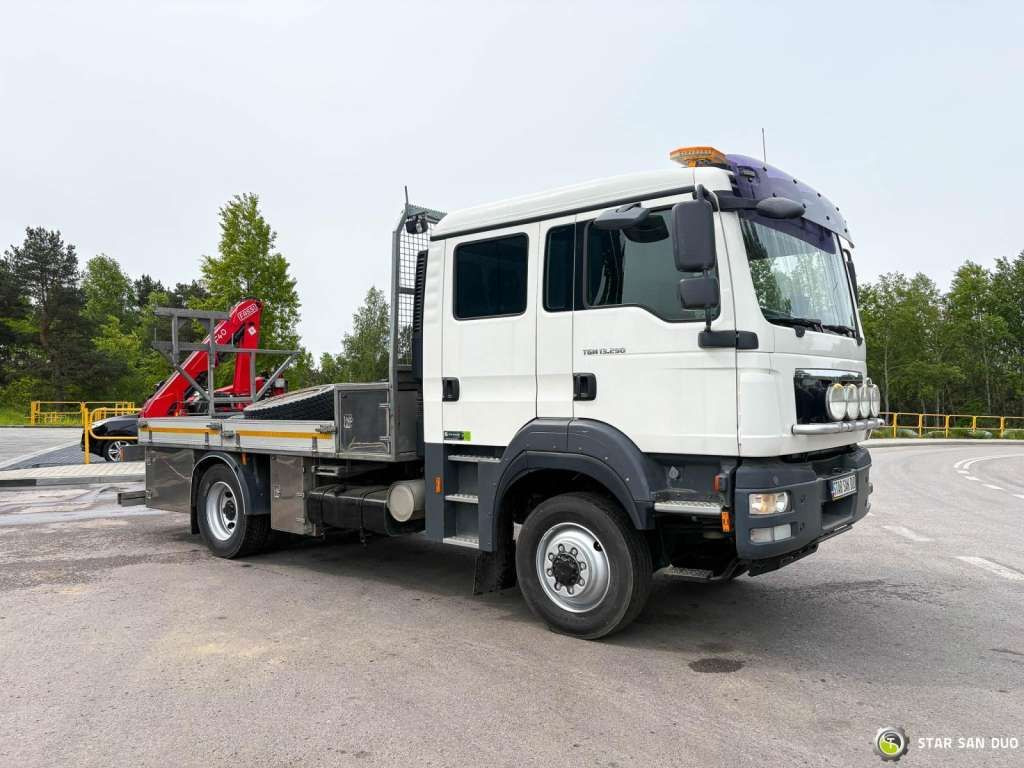 MAN TGM 13.290 4x4 FASSI F40B22 Crane Camper DOKA - משאית מנוף: תמונה 3 MAN TGM 13.290 4x4 FASSI F40B22 Crane Camper DOKA - משאית מנוף: תמונה 3