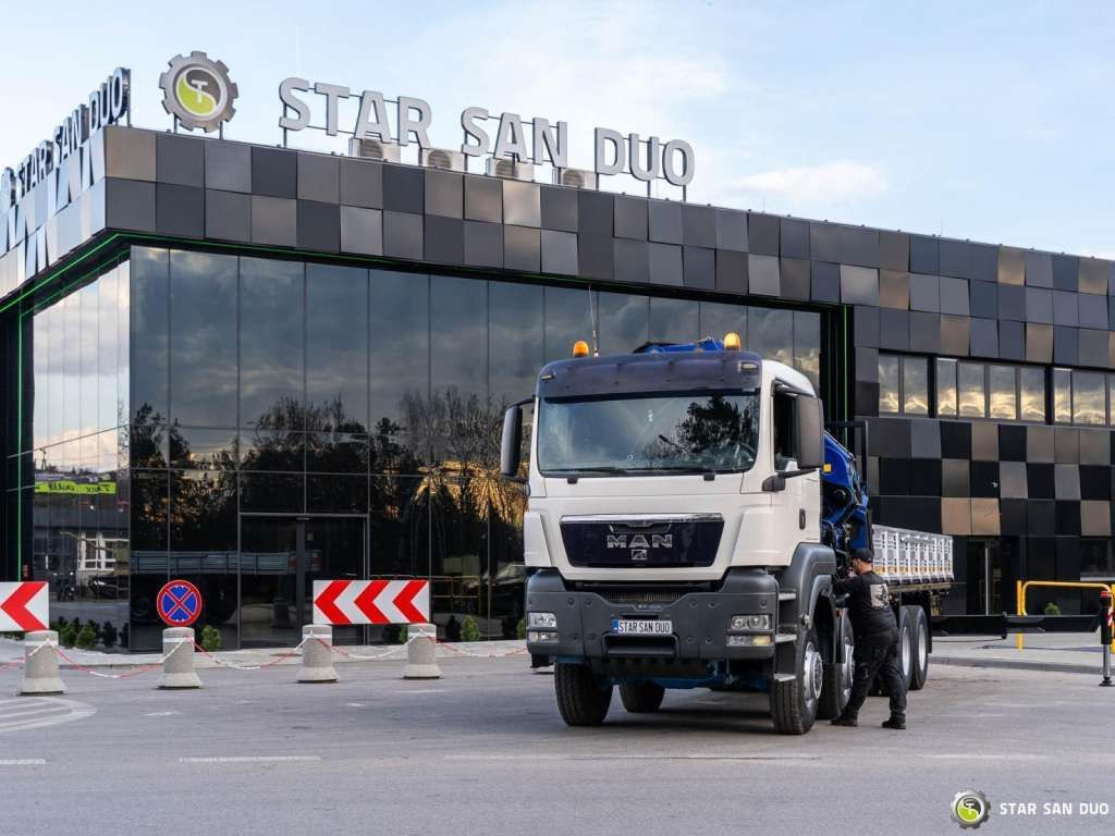 MAN TGS 41.480 8x8 PM 85SP HDS Crane - משאית מנוף: תמונה 4 MAN TGS 41.480 8x8 PM 85SP HDS Crane - משאית מנוף: תמונה 4