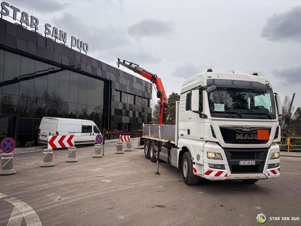 MAN TGX 26.480 6x2 PALFINGER PK 33002 EH Crane Winc - משאית מנוף: תמונה 2 MAN TGX 26.480 6x2 PALFINGER PK 33002 EH Crane Winc - משאית מנוף: תמונה 2