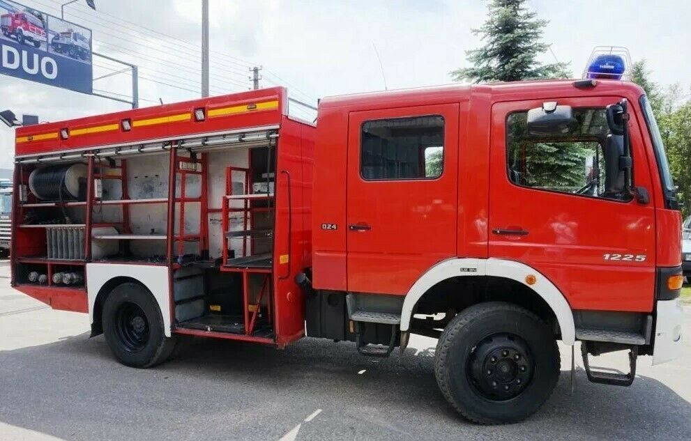 Mercedes-Benz 4x4 ATEGO 1225 Firebrigade Feuerwehr - משאית אש: תמונה 4 Mercedes-Benz 4x4 ATEGO 1225 Firebrigade Feuerwehr - משאית אש: תמונה 4