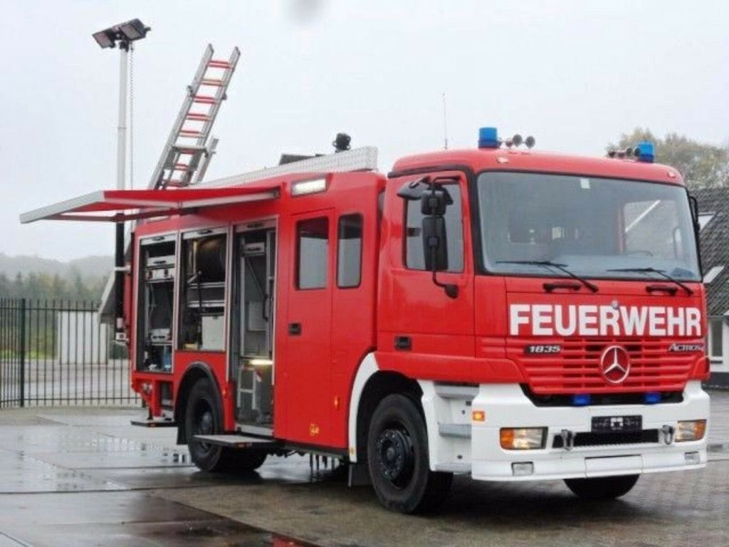 Mercedes-Benz ACTROS 1835 Feuerwehr 2080 L Fire Unit !! - משאית אש: תמונה 1 Mercedes-Benz ACTROS 1835 Feuerwehr 2080 L Fire Unit !! - משאית אש: תמונה 1