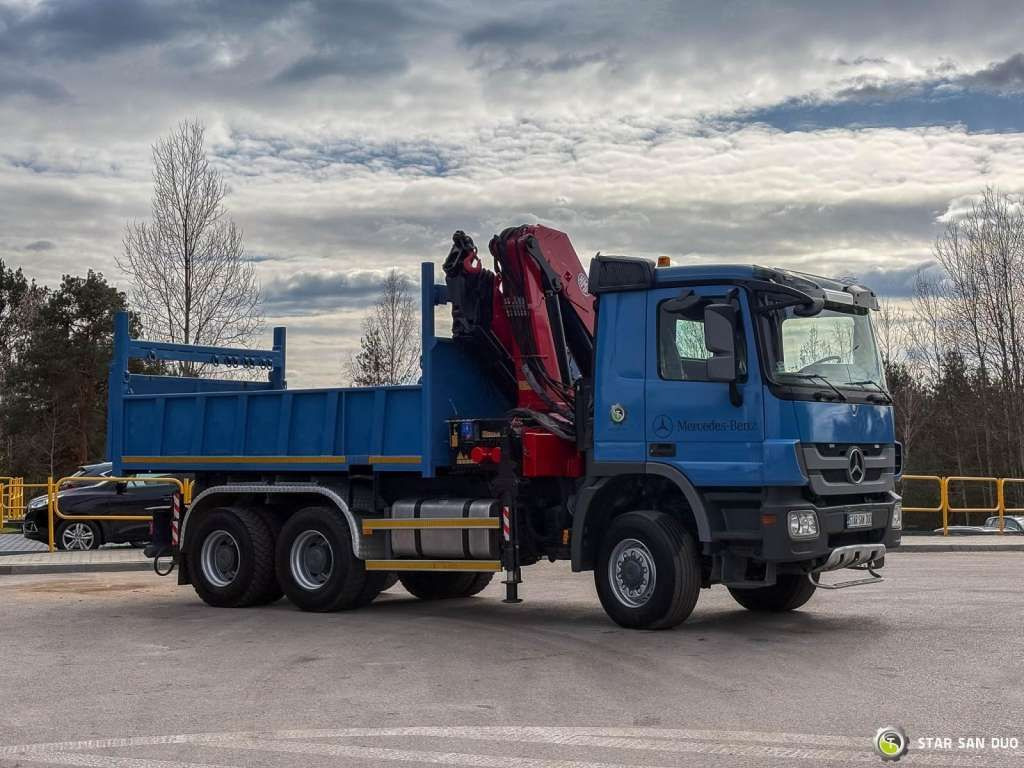 Mercedes-Benz ACTROS 3341 6x6 HMF 4220 K4 CRANE KIPPER - משאית מנוף: תמונה 4 Mercedes-Benz ACTROS 3341 6x6 HMF 4220 K4 CRANE KIPPER - משאית מנוף: תמונה 4
