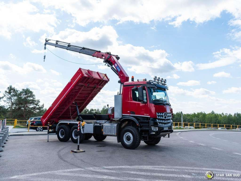 Mercedes-Benz AROCS 3345 6x6 HMF 3220 Winch Crane tipper - משאית מנוף: תמונה 5 Mercedes-Benz AROCS 3345 6x6 HMF 3220 Winch Crane tipper - משאית מנוף: תמונה 5