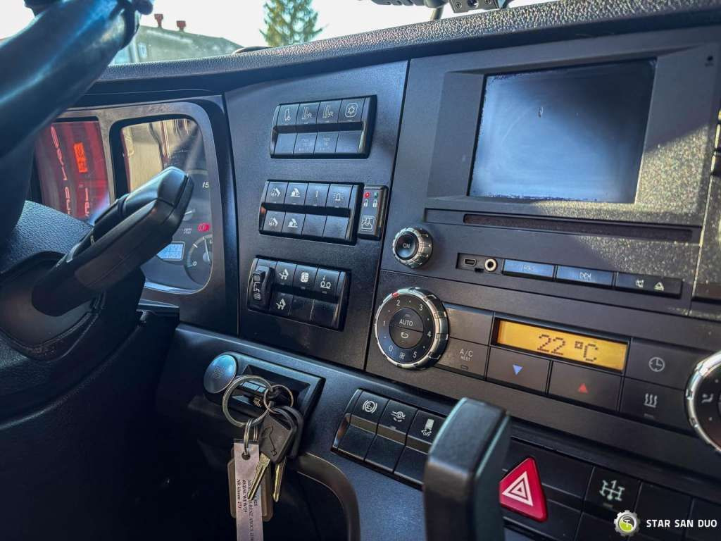 הַחכָּרָה  Mercedes-Benz  AROCS 3358L 6x4 HIAB 192X-HIPRO E-6 Crane Kippe Mercedes-Benz  AROCS 3358L 6x4 HIAB 192X-HIPRO E-6 Crane Kippe: תמונה 27