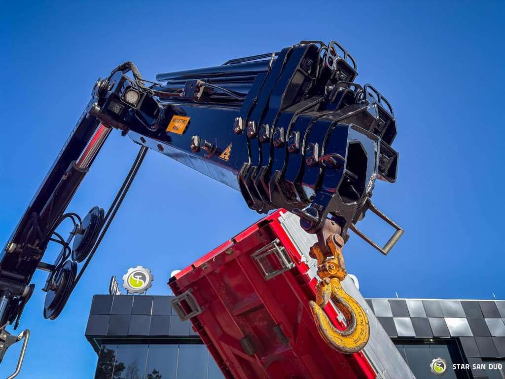 הַחכָּרָה  Mercedes-Benz  AROCS 3358L 6x4 HIAB 192X-HIPRO E-6 Crane Kippe Mercedes-Benz  AROCS 3358L 6x4 HIAB 192X-HIPRO E-6 Crane Kippe: תמונה 22