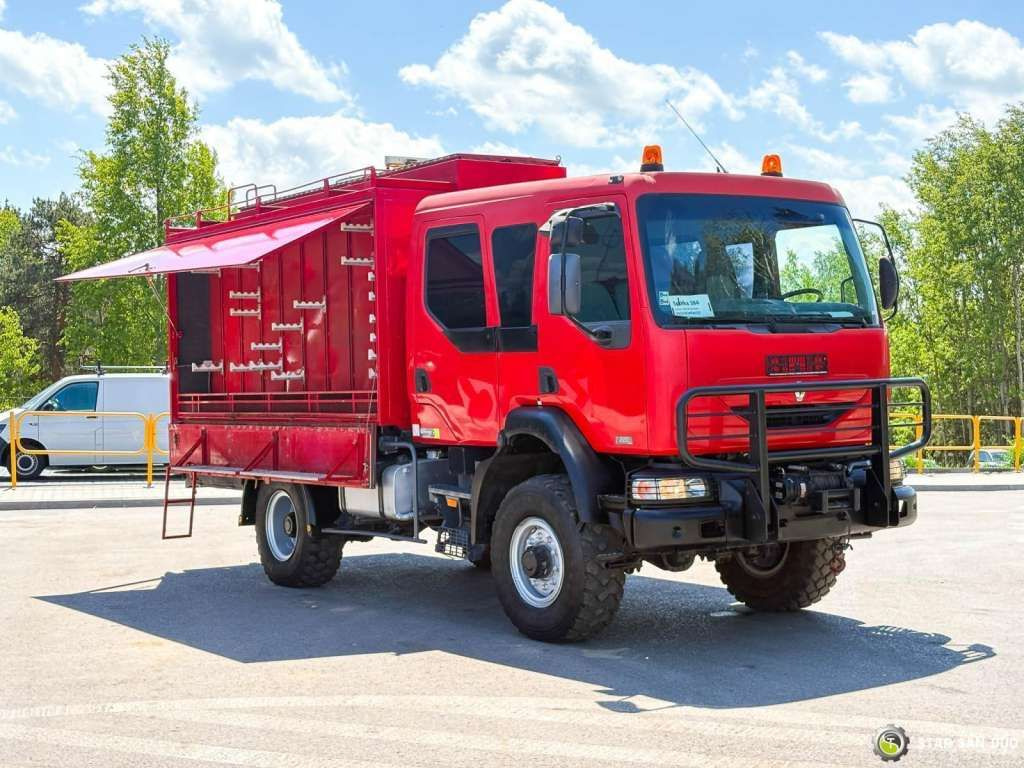 Renault MIDLUM 4x4 DOKA Brigade Double Cabin Camper - משאית עם שלדת תא: תמונה 3 Renault MIDLUM 4x4 DOKA Brigade Double Cabin Camper - משאית עם שלדת תא: תמונה 3