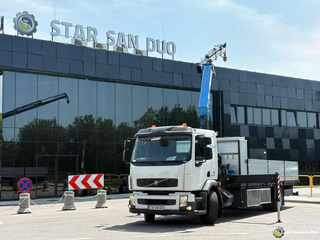 Volvo FE 240 4x2 HMF 1560 K3 HDS Rotator Crane Kran - משאית מנוף: תמונה 3 Volvo FE 240 4x2 HMF 1560 K3 HDS Rotator Crane Kran - משאית מנוף: תמונה 3