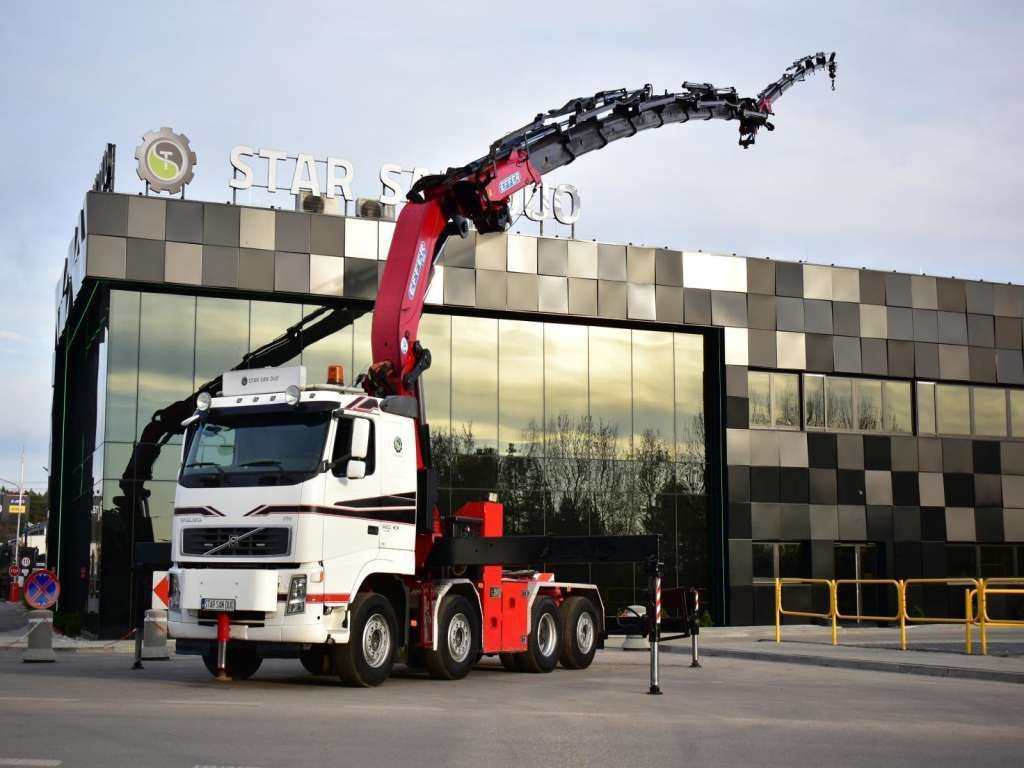 Volvo FH 520 8x2 EFFER 850 Fly Jib Winch 5th - משאית מנוף, יחידת טרקטור: תמונה 1 Volvo FH 520 8x2 EFFER 850 Fly Jib Winch 5th - משאית מנוף, יחידת טרקטור: תמונה 1