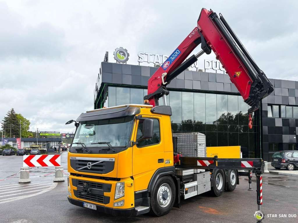 Volvo FM 460 6x4x4 HMF 3220 Crane HDS - משאית מנוף: תמונה 4 Volvo FM 460 6x4x4 HMF 3220 Crane HDS - משאית מנוף: תמונה 4