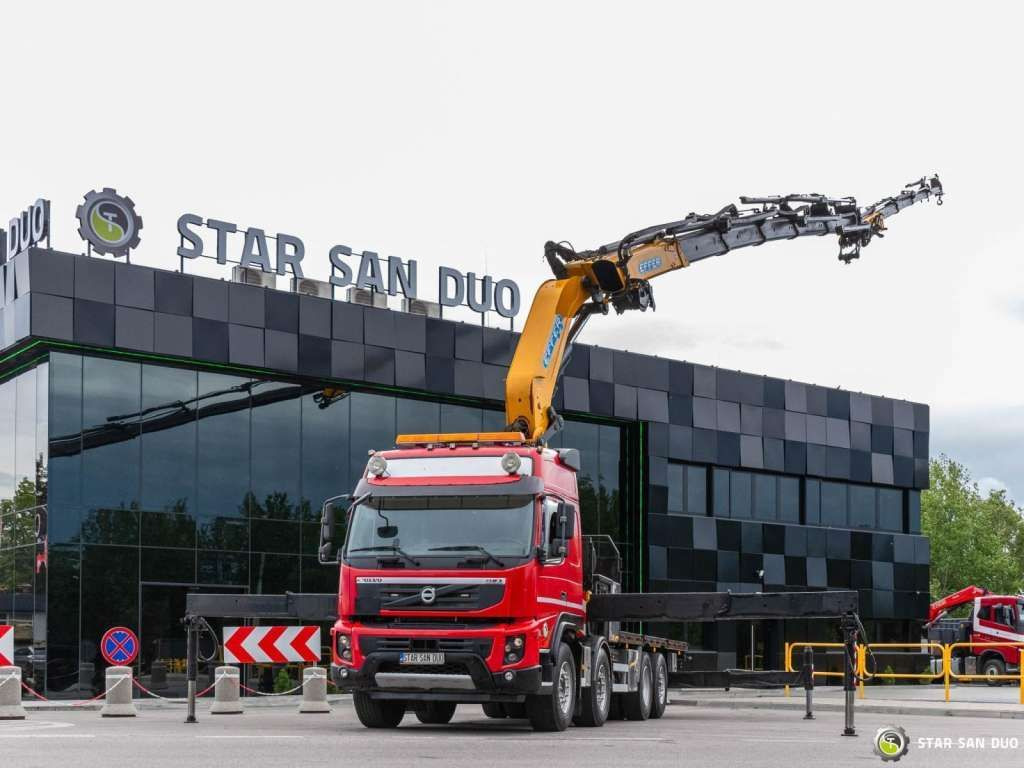 Volvo FMX 500 8x2 Effer 585 Fly Jib Winch Crane Kran - משאית מנוף: תמונה 2 Volvo FMX 500 8x2 Effer 585 Fly Jib Winch Crane Kran - משאית מנוף: תמונה 2