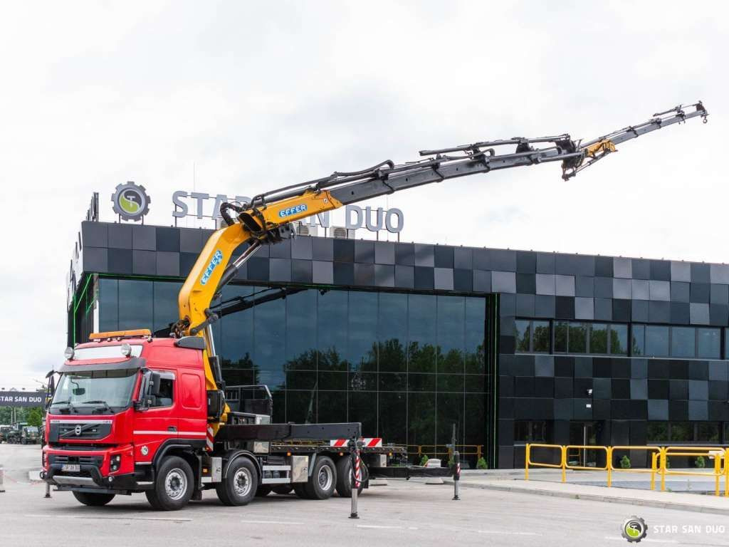 Volvo FMX 500 8x2 Effer 585 Fly Jib Winch Crane Kran - משאית מנוף: תמונה 1 Volvo FMX 500 8x2 Effer 585 Fly Jib Winch Crane Kran - משאית מנוף: תמונה 1