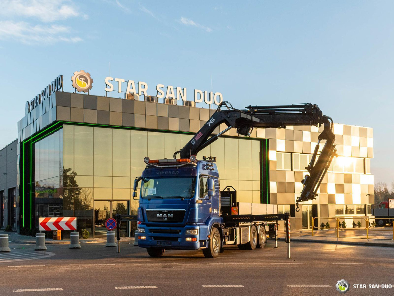 - משאית מנוף: תמונה 2 - משאית מנוף: תמונה 2