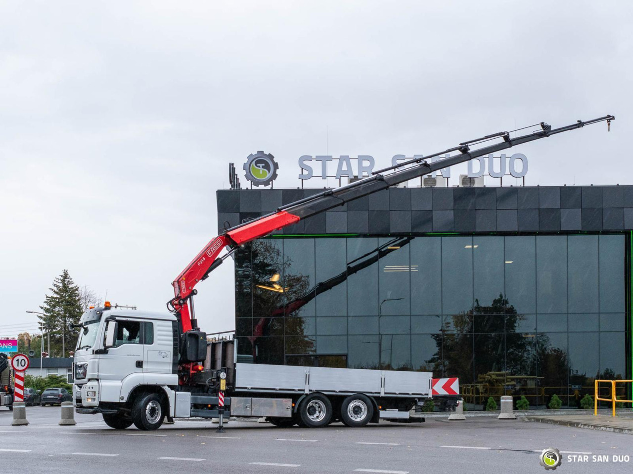 - משאית מנוף: תמונה 3 - משאית מנוף: תמונה 3