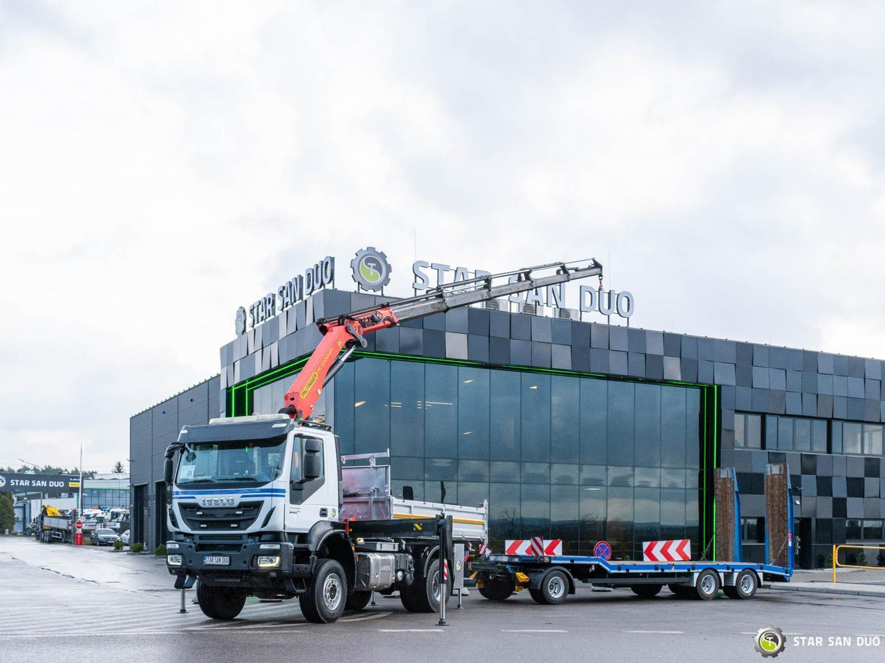 - משאית מנוף: תמונה 3 - משאית מנוף: תמונה 3