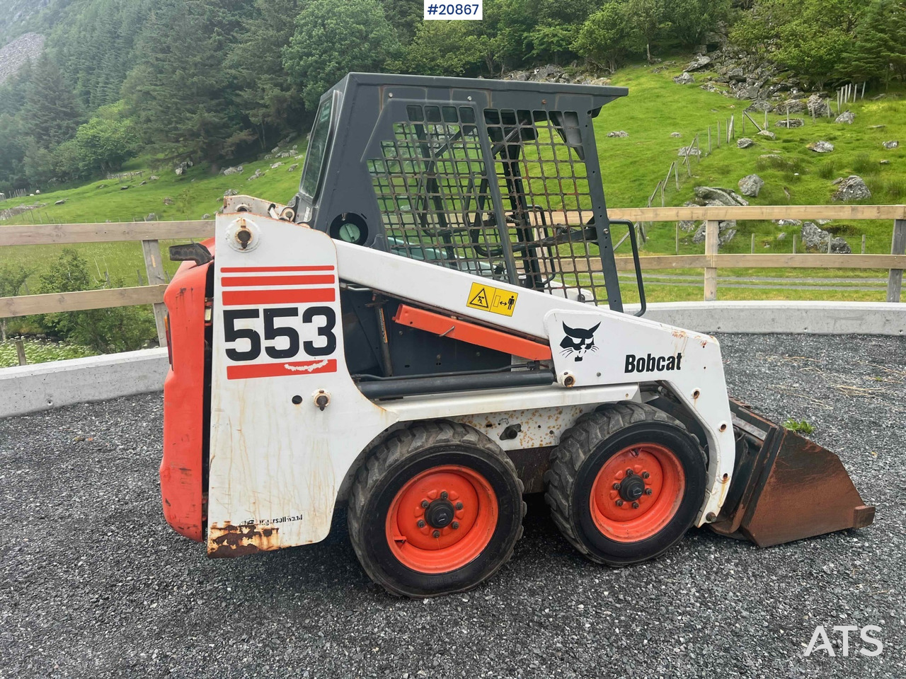 Bobcat 553 - מעמיס היגוי החלקה: תמונה 4 Bobcat 553 - מעמיס היגוי החלקה: תמונה 4