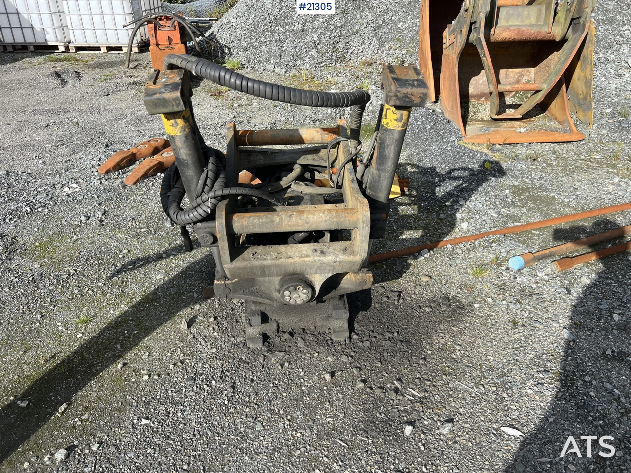מחפר סורק CAT 320 EL: תמונה 36