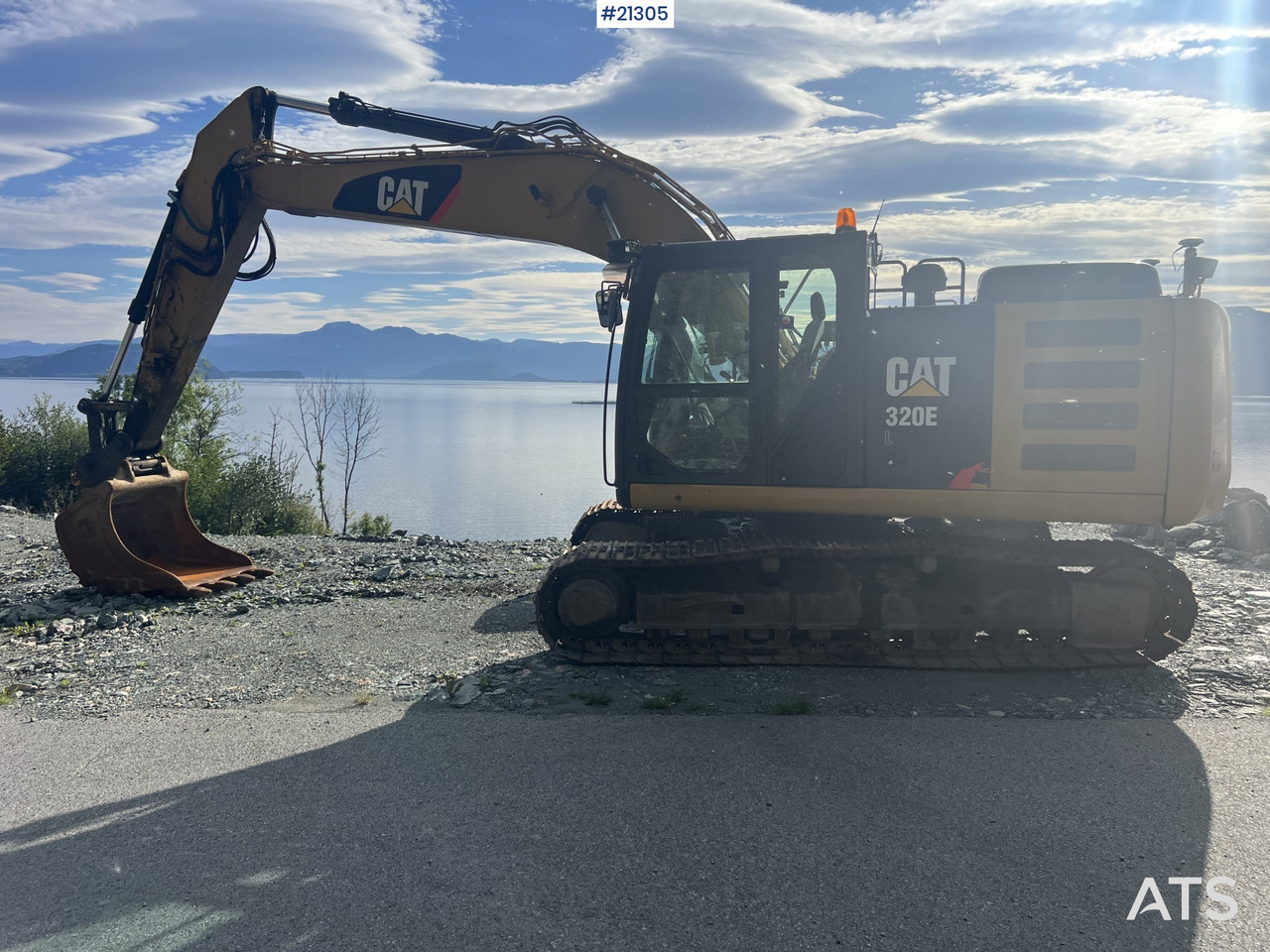 מחפר סורק CAT 320 EL: תמונה 14