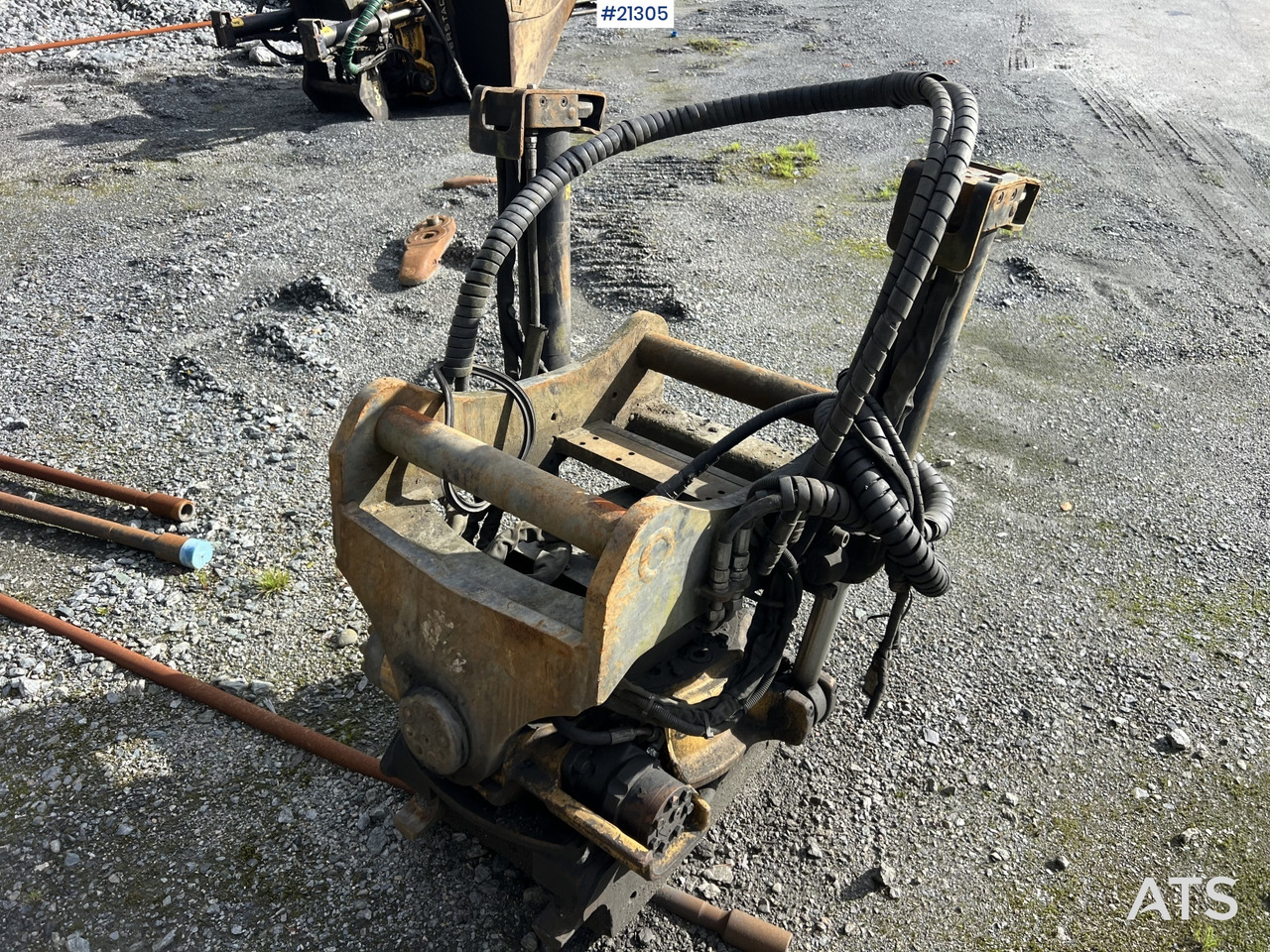 מחפר סורק CAT 320 EL: תמונה 40