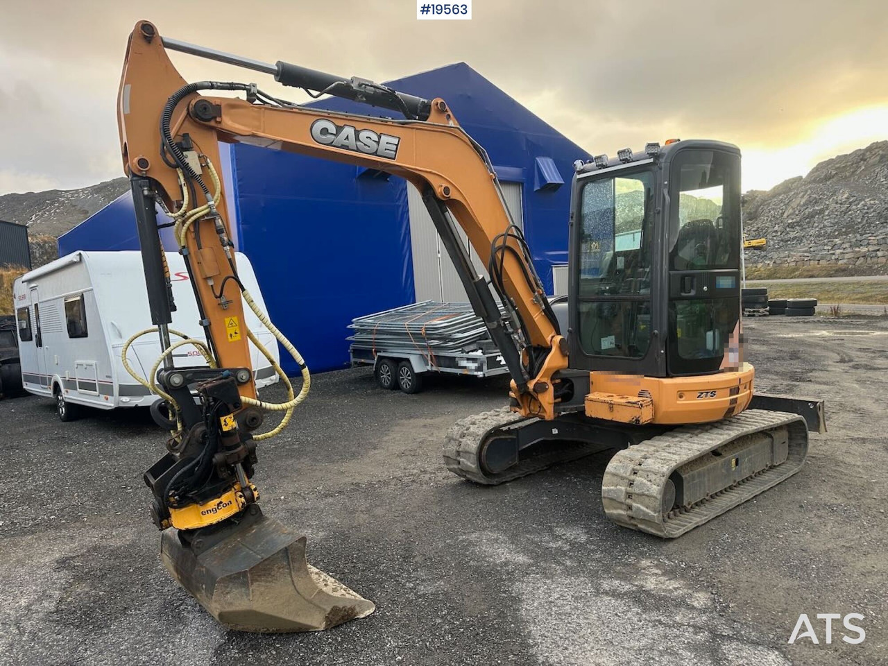 Case CX50B gravemaskin m/ rototilt, hammer, klype og 3 skuffer. Lavt timetall! - מחפר: תמונה 1 Case CX50B gravemaskin m/ rototilt, hammer, klype og 3 skuffer. Lavt timetall! - מחפר: תמונה 1